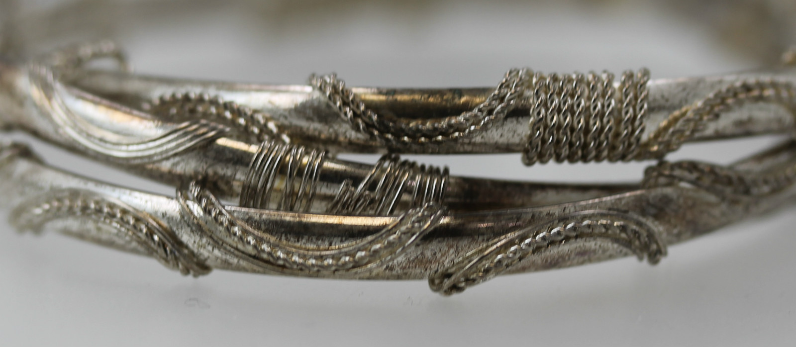 Pretty Fun Fashion 3 Interlocking Silver Tone Ban… - image 5