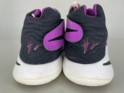 kiruakirua　0819 Nike Kyrie 2 Kyrache Size 13.5 819583-104 WHITE-BLACK-BOLD