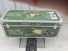 Half-Life 2 Zero-Point Energy Field Manipulator Replica