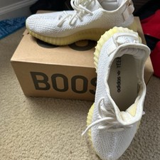 Adidas Yeezy Boost 350 V2 Cream White Size 7   Great Condition. With Box