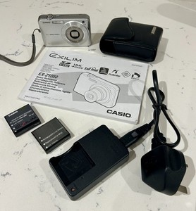 Casio Exilim EX-Z1050 10.1MP Digital Compact Camera – Excellent Condition
