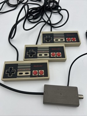 Lot Of 3 Original (Nintendo Entertainment System) NES Controllers With RF Switch