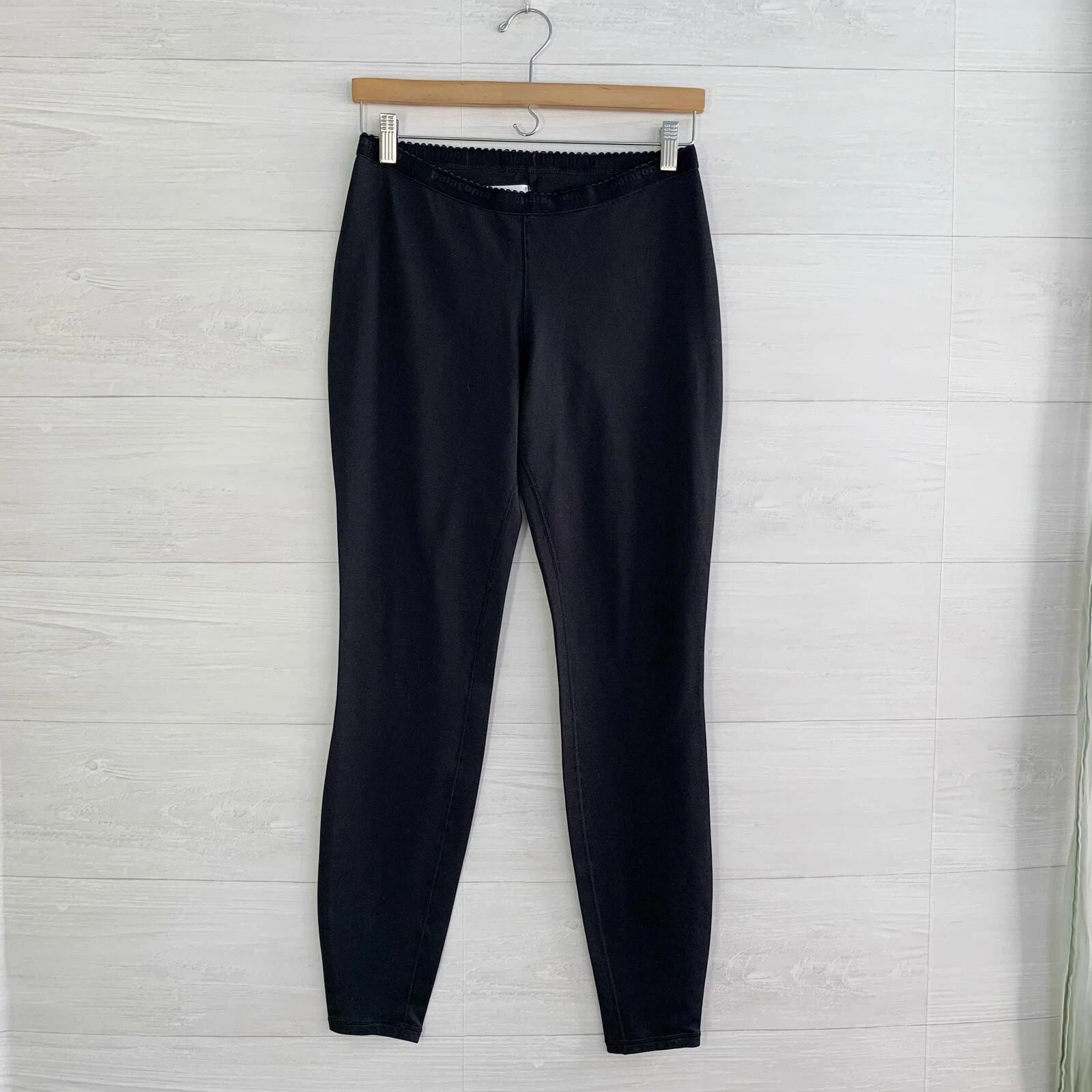 Patagonia - Capilene Black base layer pants, Women's S