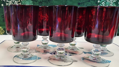 Price Reduced ! Set of 8 Vintage Arcoroc Ruby Wine Glasses w/Glass Bubble Stem
