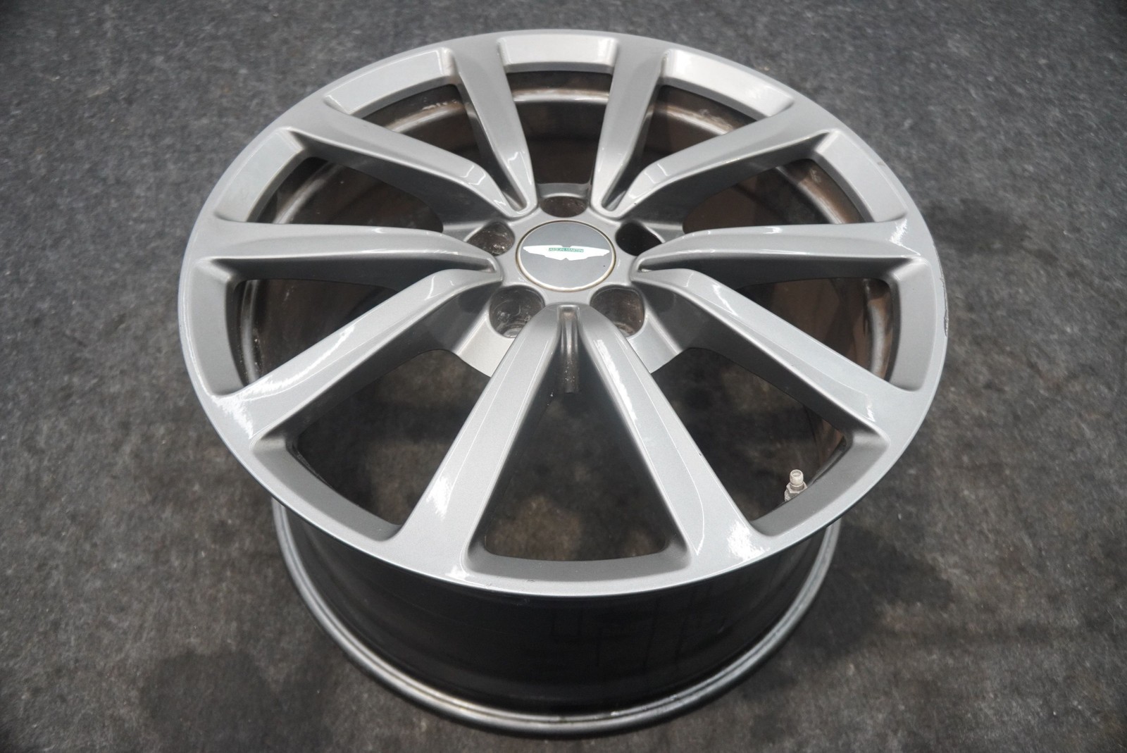 Rear 19X9.5" 10 Spoke Wheel Rim EG339965G Aston Martin V8 Vantage 2008 *Note*