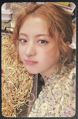 LE SSERAFIM Yunjin SPAGHETTI 1st Single Album Weird Garlic Ver. Photocard 2025