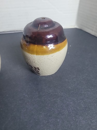 VTG Boston Baked Beans Pot Stoneware Brown Salt & Pepper Shakers Taiwan - Picture 8 of 16