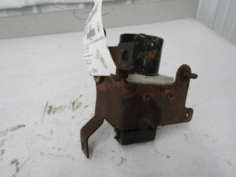 Bomba de freno antibloqueo JHD 2013-2017 Chevrolet Express 3500 Foto 3 de 4