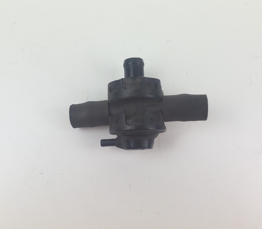 2005-2006 KAWASAKI NINJA ZX6R ZX636C AIR VALVE SOLENOID TOP ENGINE
