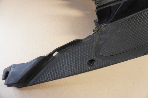 Yamaha AEROX50 AEROX YQ50 VR46 edition 2006 floor panel cover body frame - Picture 2 of 10