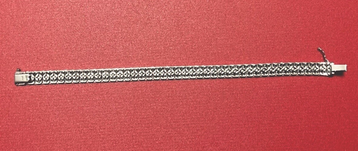 Picture 2 of 4
