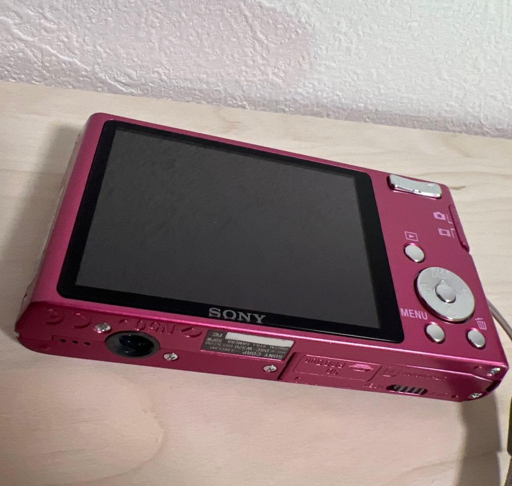 SONY Cyber-shot DSC-W320 Pink Digital Camera 14.1 MP 3.0x Japanese