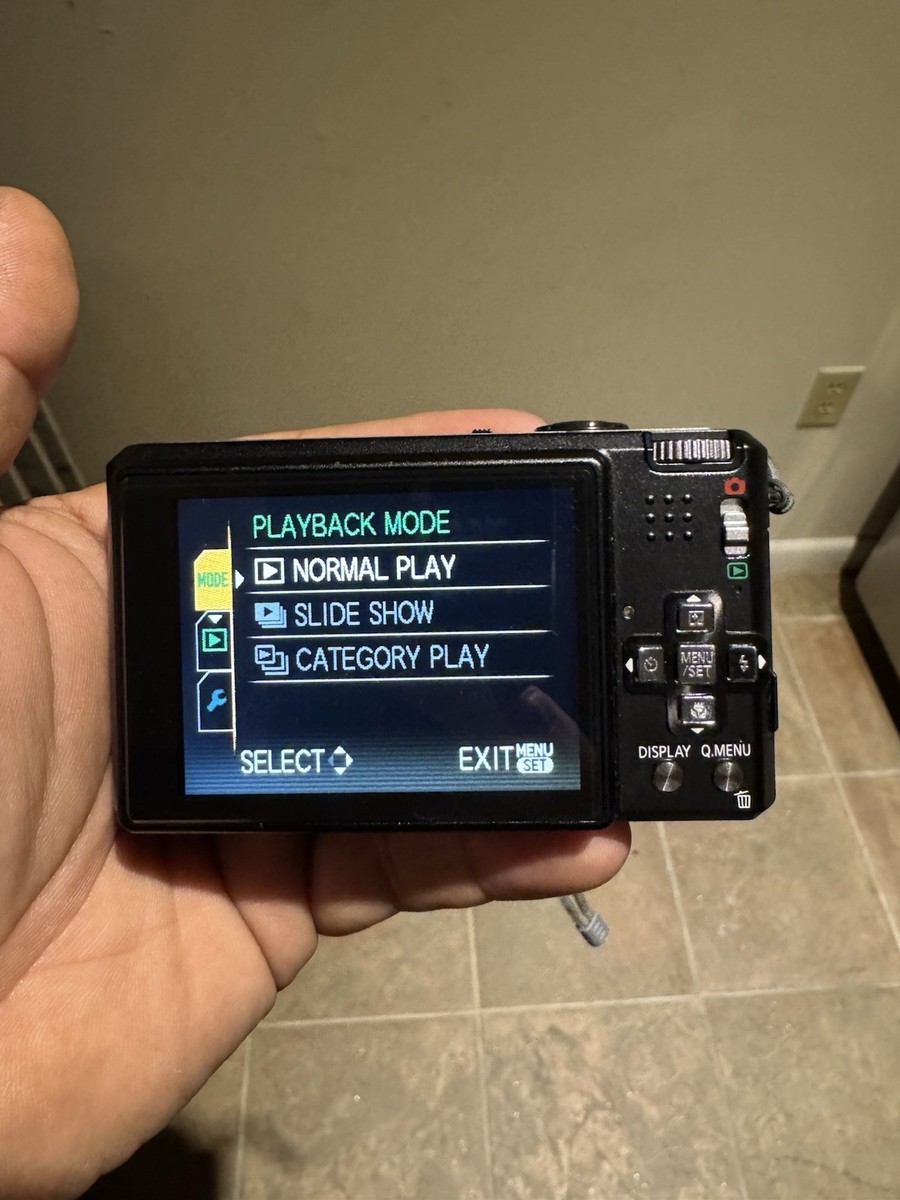 Panasonic LUMIX DMC-FX150 14.7 MP Digital Camera - Silver