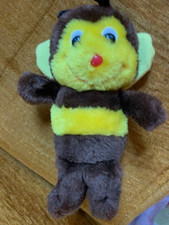 VINTAGE 1980 DAKIN Bumble Bee Stuffed Animal Plush Nutshell Filled KOREA