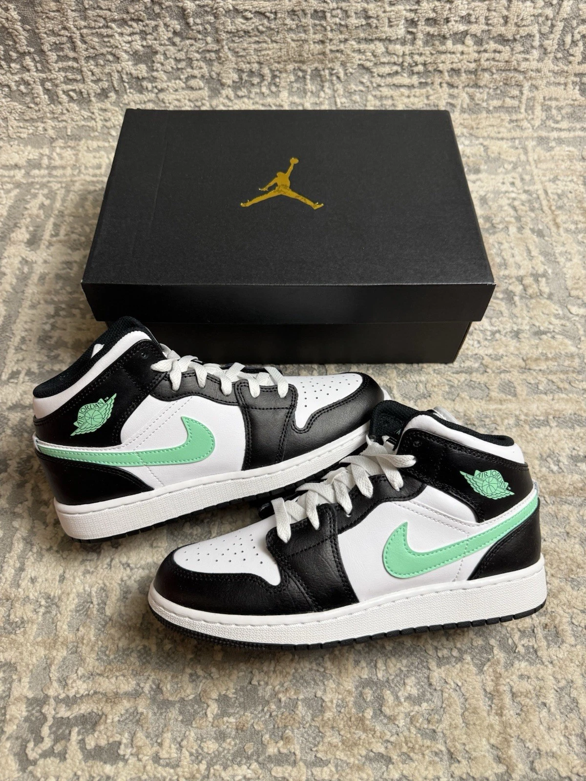 Size 5 - Jordan Air 1 Mid (GS) Green Glow DQ8423-103
