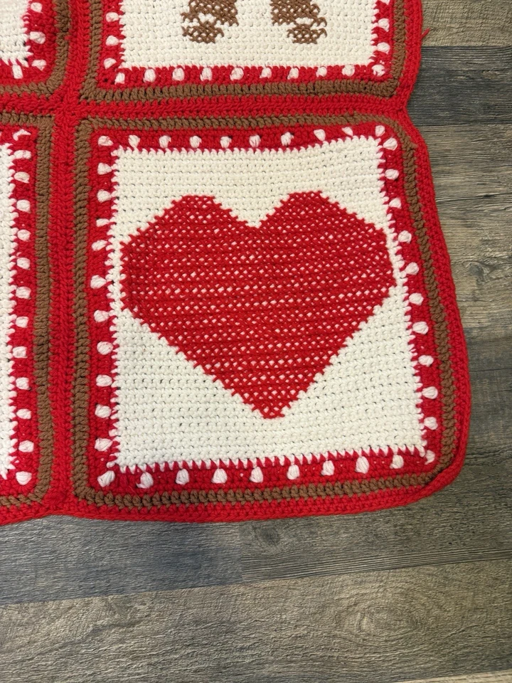 Manta de ganchillo de pan de jengibre de Navidad hecha a mano corazones afganos hombre 54" x 51" Foto 2 de 4