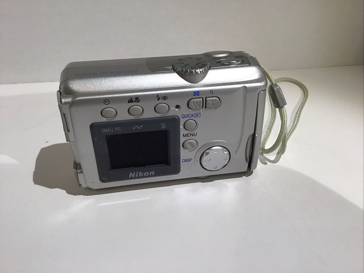Nikon Coolpix 2000 2.0 Megapixels 3X Zoom Not Tested Very Clean