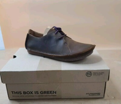 New/With Box - Clarks Beeswax Jaune Miel size 8 1/2 Women's 
