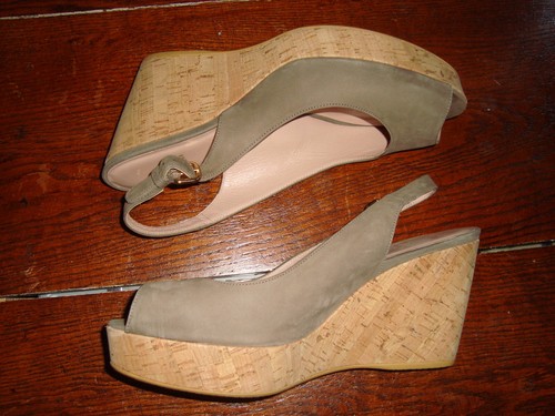 STUART WEITZMAN LADIES CORK WEDGE HEEL SUEDE SHOES SIZE 10 1/2 M WORN ONCE! - Picture 6 of 24