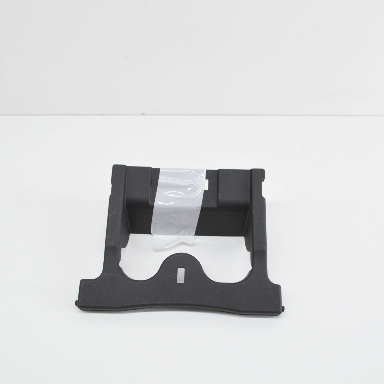MERCEDES-BENZ C-CLASS W204 Radiator Grille Bracket A2048850636 2010