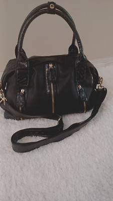 hang black weekender ruffle bag 3-Front Zippers Large Size