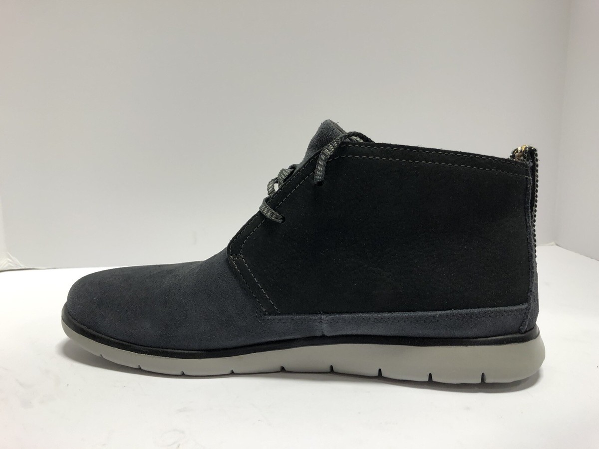 UGG Men display picture 3