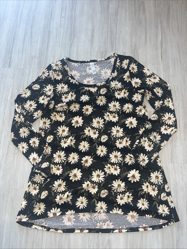Haut LuLaRoe Lynnae Taille XS – Noir, Crème, Chevron Et Floral (Neuf Avec Étiquettes)