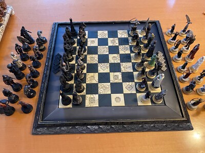 SCACCHIERA SIGNORE DEGLI ANELLI completa con tutti i pezzi+ FASCICOLI  COMPLETI