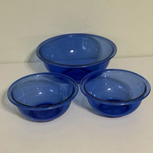 (3) VTG PYREX Cobalt Blue Nesting Mixing Bowls 325, 322, 322