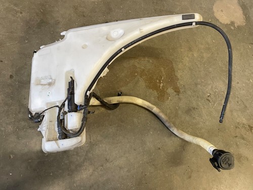 BMW E88 E82 E90 Wischwasserbehälter mit 2 Pumpe für Xenon 7229536