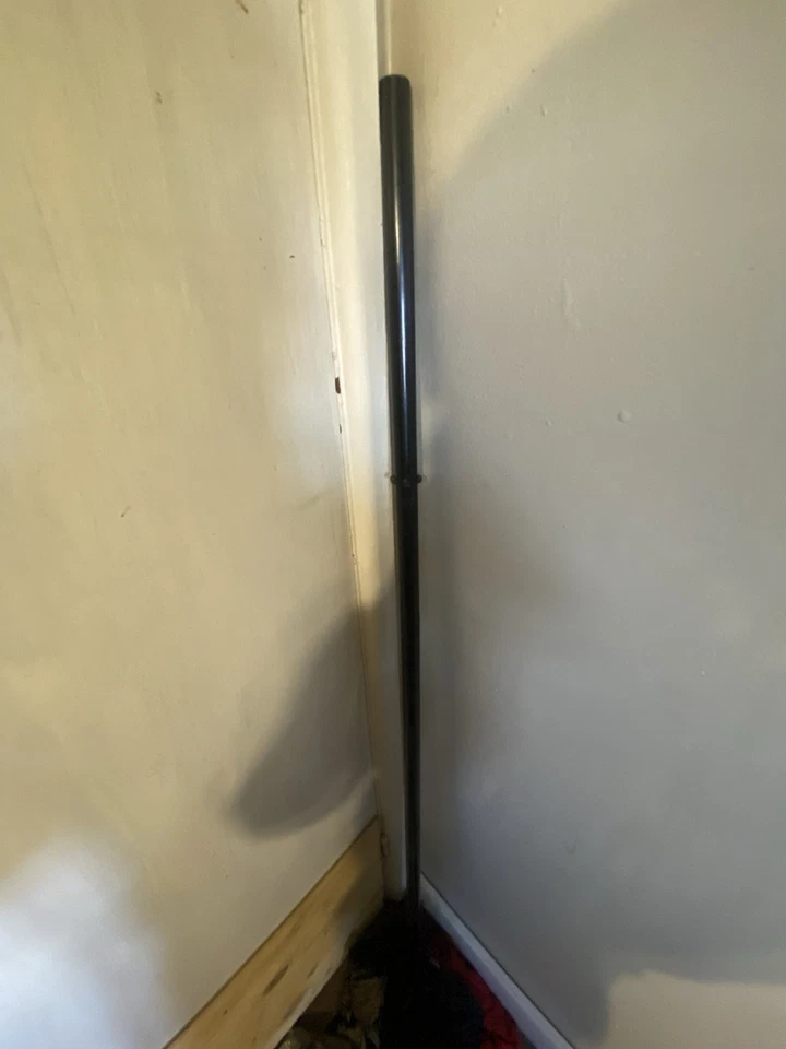 Compact 100 Pound Weight Set with Six Plates and 5ft Barbell for Fitness - Image 2 of 2