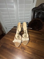 Kate Spade New York Glamour Tan Open Peep Toe Shoes Size 8 With Bow And Chain