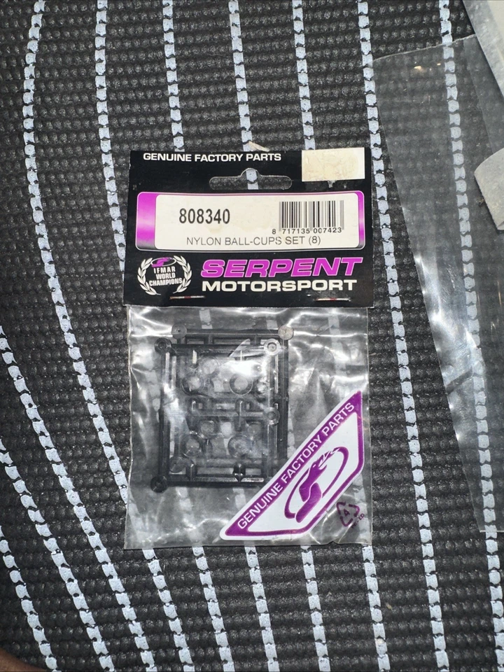 Serpent Racing 710/720/835/960 4WD Nylons Ball Cups Set 808340 - Image 2 of 2