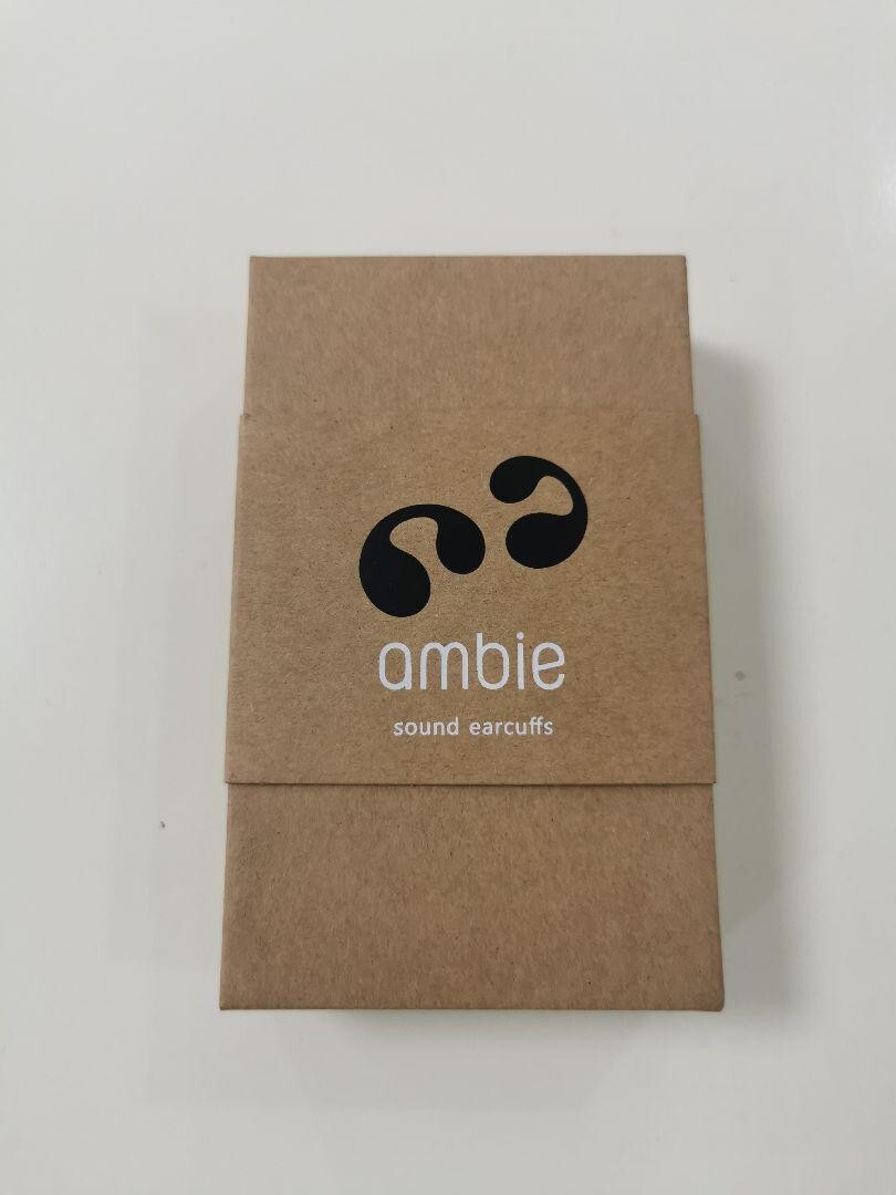 ambie Sound Earcuffs AM-TW01/BC Open-ear Wireless Earbuds Case charged 2  times