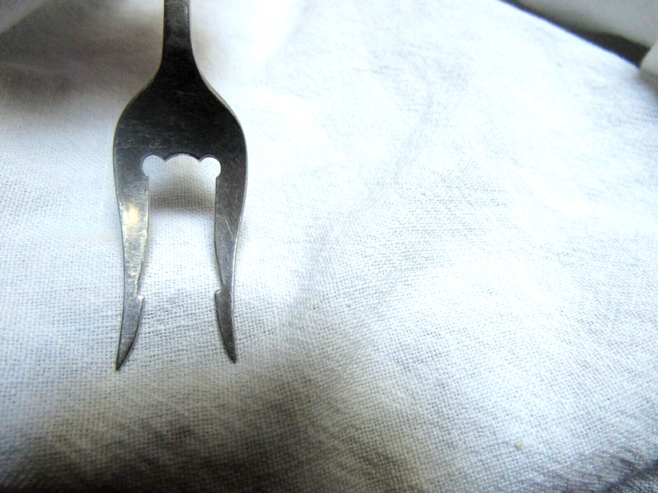 Lunt Sterling Pickle Fork 1908 Monticello 6-1/8” 2 Tine Mono. - Image 4 of 4