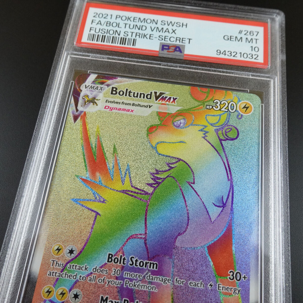 PSA 10 Bolthund Vmax 267/264 Fusion Strike Rainbow Holo Full