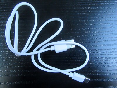 Kabel mit USB Typ A und mit USB C Anschlüsse, 82cm, NEU