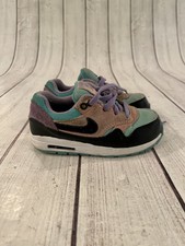 have a nike day air max 1 toddler