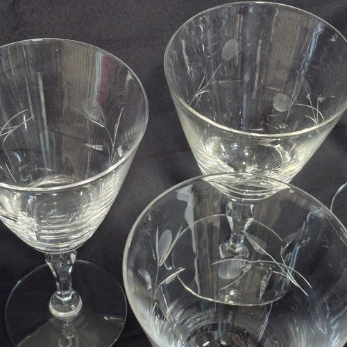 Fostoria Sweetlheart Rose Water Goblet Hand Made Blown Cut Glass 1960-74 8 Oz. - Picture 11 of 13