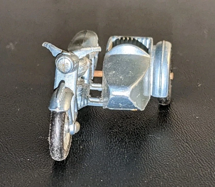 Matchbox  Triumph  T110  motorcycle with sidecar  No.4 - Image 3 of 4