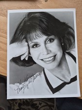 Signed Mary Tyler Moore 8x10 Photo