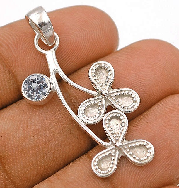Natural Floral White Topaz 925 Solid Sterling Silver Pendant