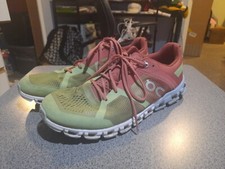 Women's On Cloud 5 Running Shoes. Size 10