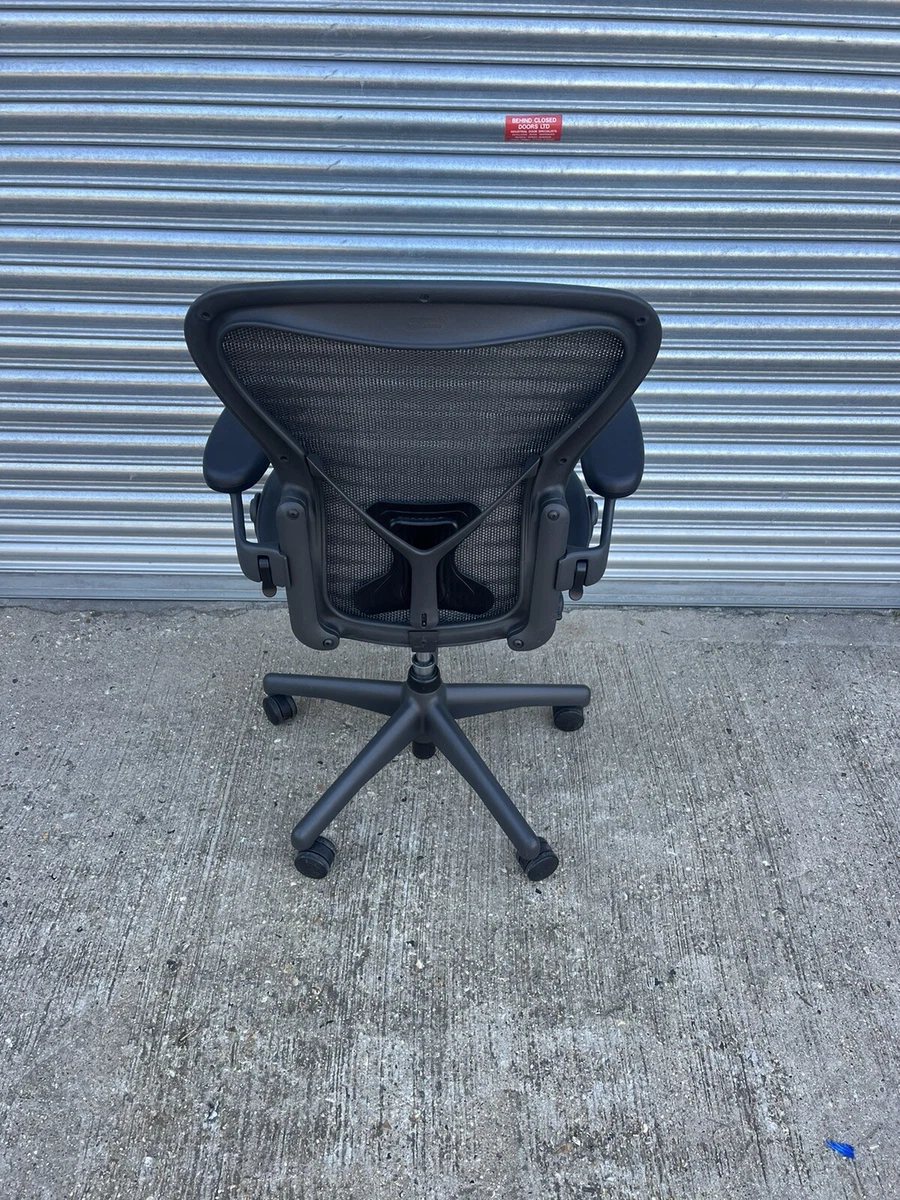 Aeron tuxedo mesh deals