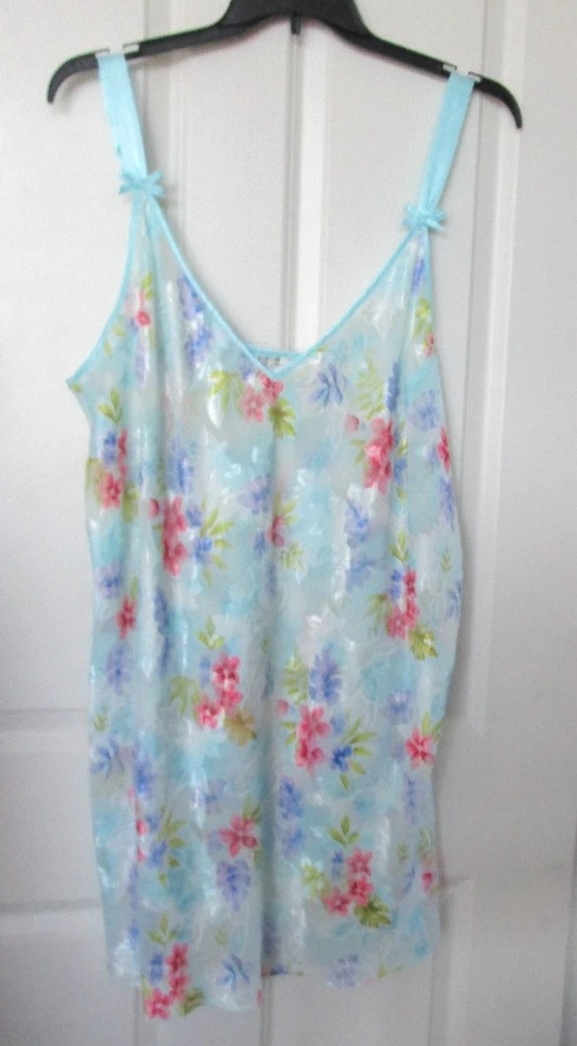 Juego de 2 batas y camisón Morgan Taylor azul floral transparente talla grande 2X de colección Foto 3 de 4