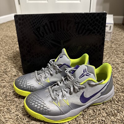 Size 9 - Nike Zoom Kobe Venomenom 4 Gray