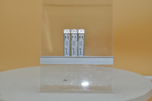 LOT DE 10 Finisar FTRJ 1319P1BTL - Imagen 3 de 3