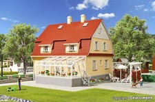 Kibri 38700 Wohnhaus m. Wintergarten, Bausatz, Spur H0, NEU OVP