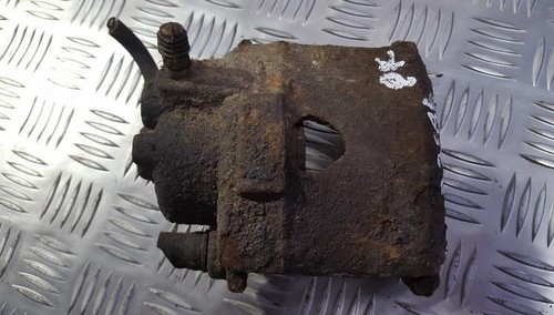 Volkswagen Jetta 1986 Disc-Brake Caliper front left side used, Gen #327541-15