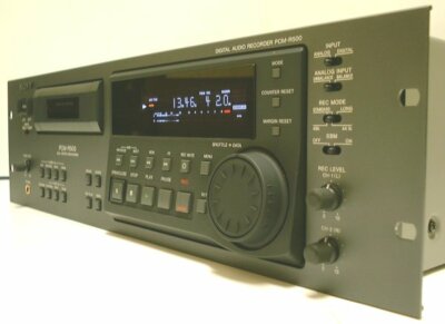 SONY PCM-R500 Digital Audio Tape DAT Player Recorder Deck 4 SONY PCM-R500 Digital Audio Tape DAT Player Recorder Deck 4